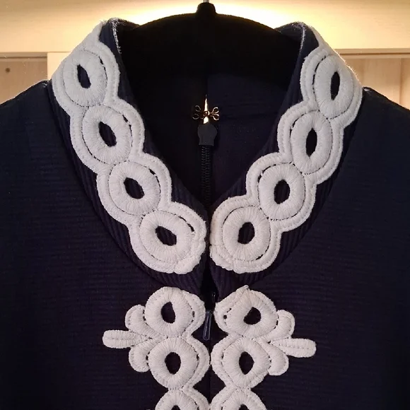 Lilly Pulitzer Navy Blue Sheath Mini Dress with Mock Neck. XS. - Picture 2 of 9